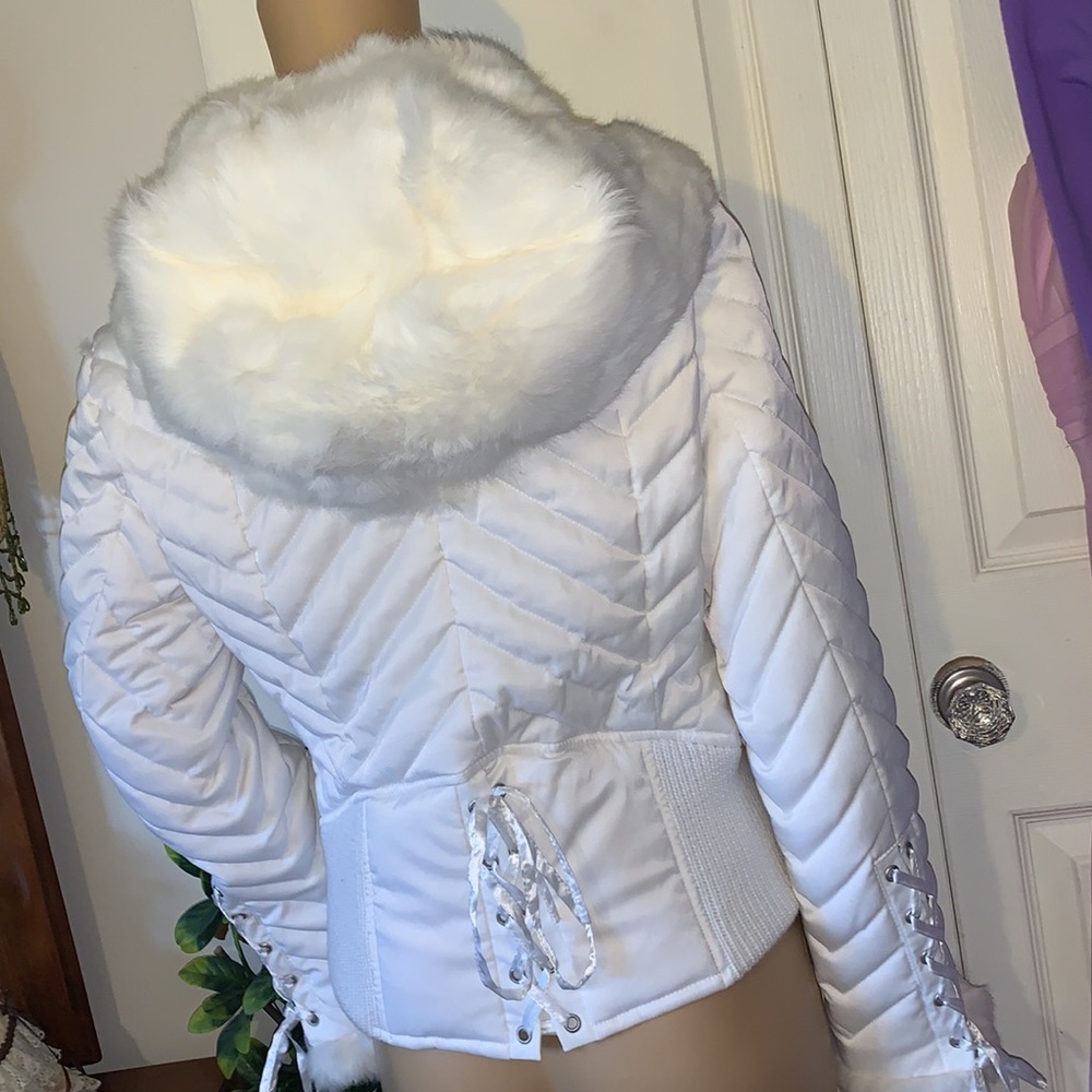 bebe White Faux Fur Trim Ski Jacket